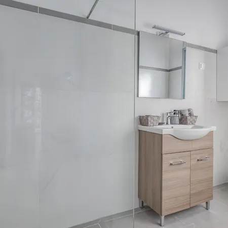 Hidden * Perama (Corfu)