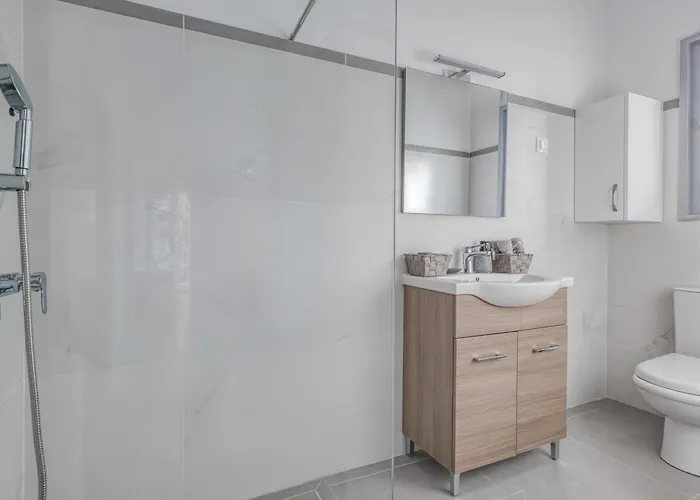 Hidden * Perama (Corfu)